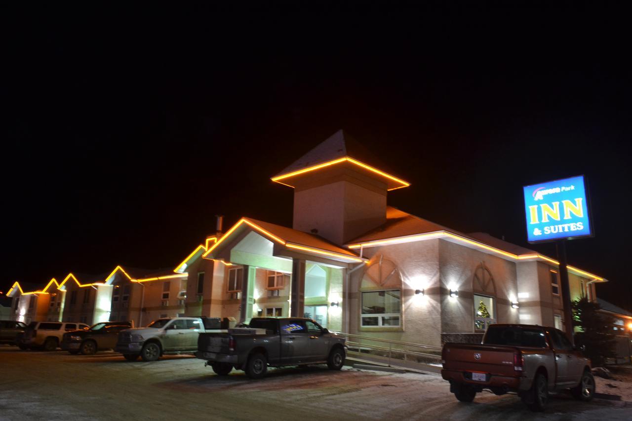 Aurora Park Inn & Suites Dawson Creek Eksteriør bilde