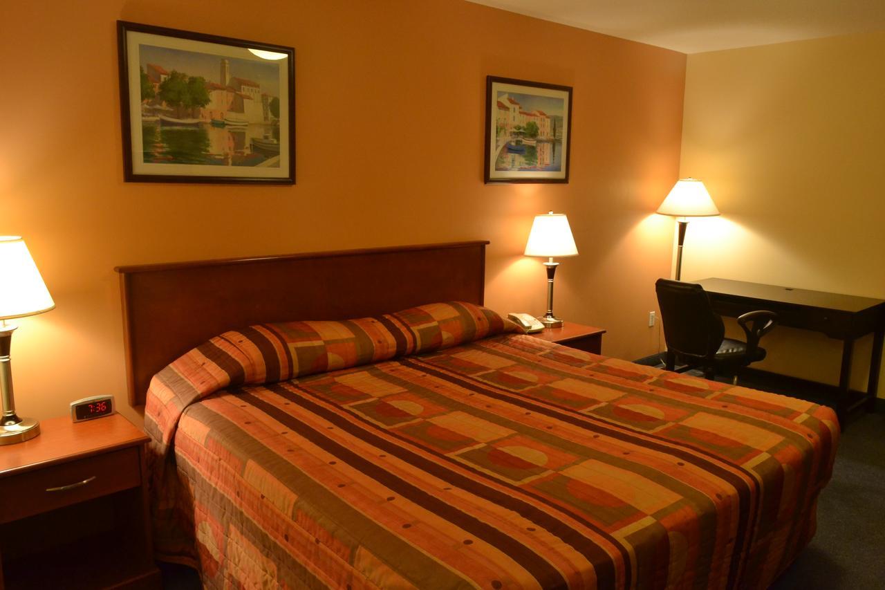 Aurora Park Inn & Suites Dawson Creek Eksteriør bilde